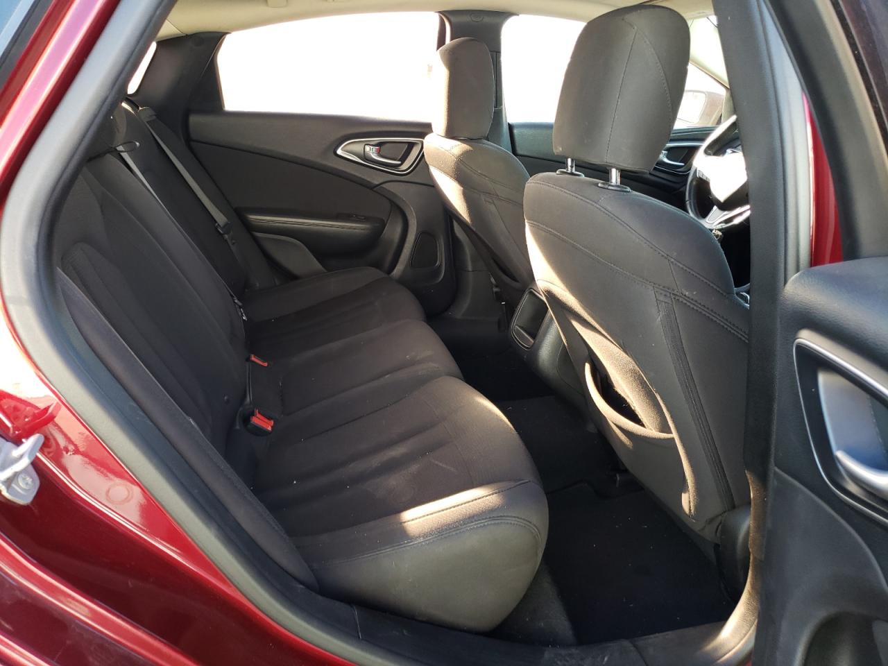 Фото 17 с аукциона – 2015 CHRYSLER 200 LIMITE с VIN 1C3CCCAB6FN741016