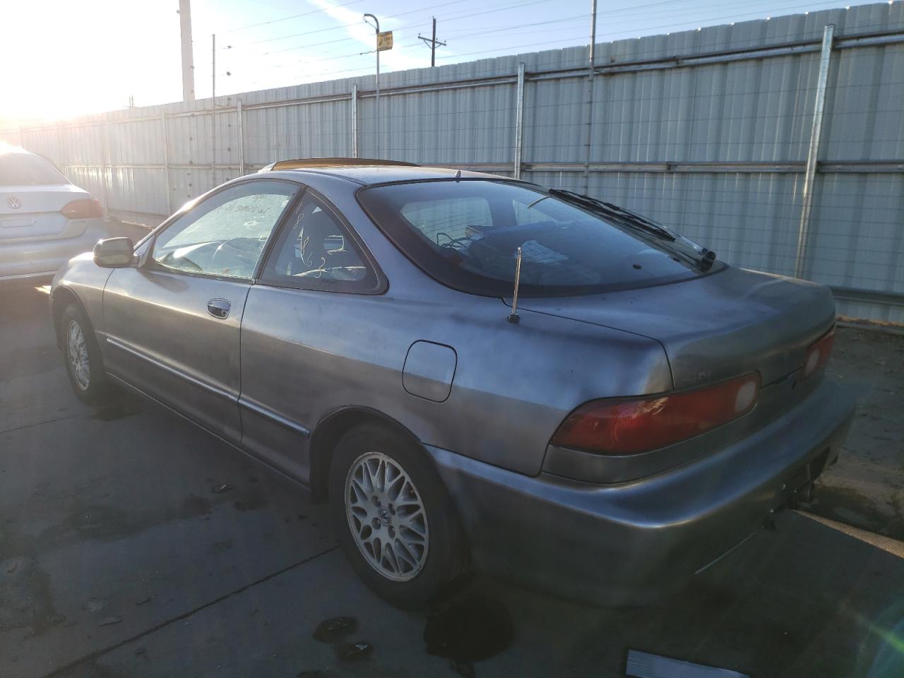 Photo 3 from auction – 1998 ACURA INTEGRA LS with VIN JH4DC4358WS000248