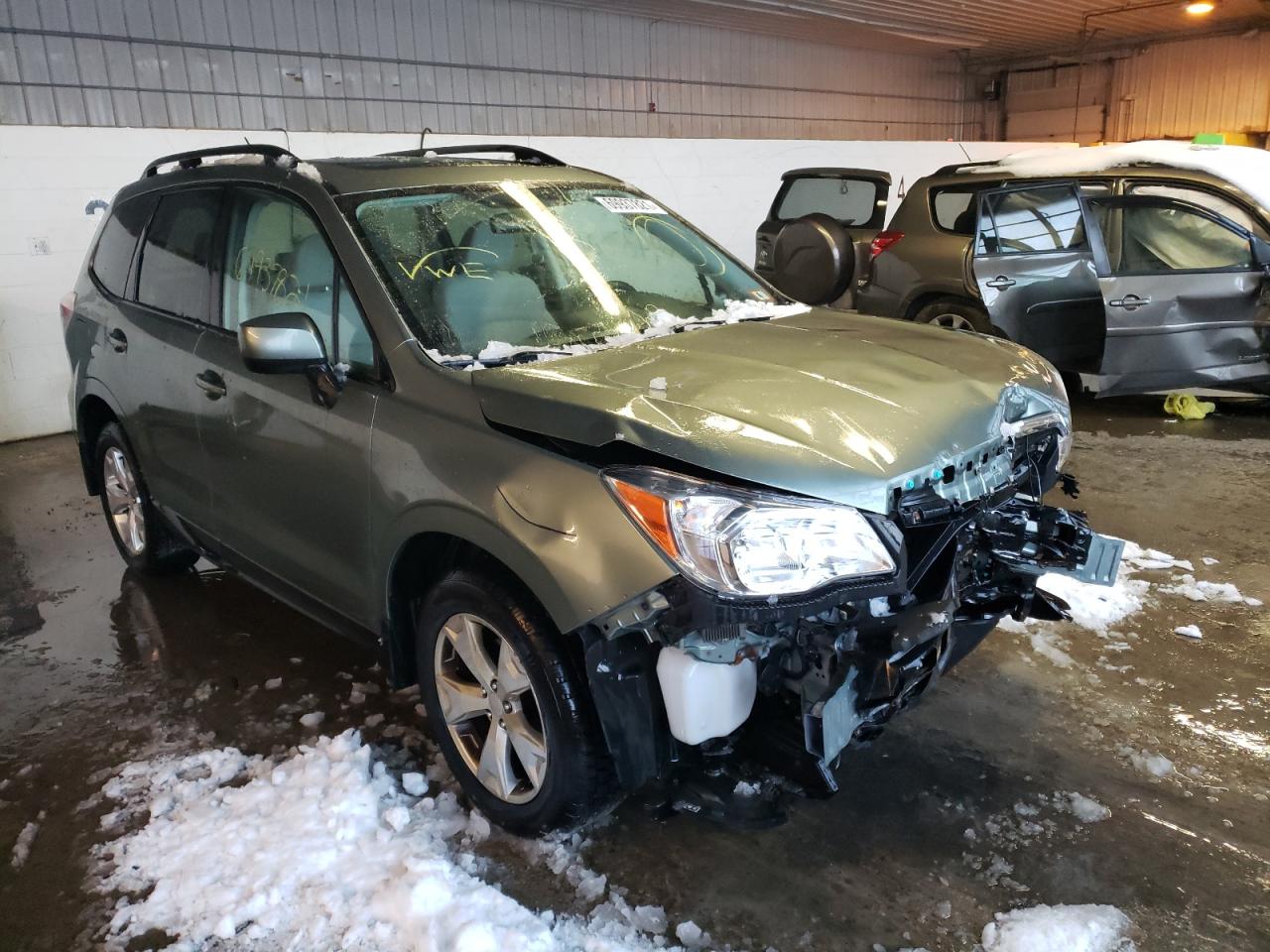 SUBARU FORESTER 2 2015 with VIN JF2SJADC8FH401954 - Photo from auction