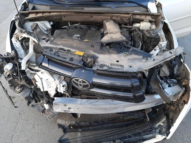 Photo 7 from auction – 2017 TOYOTA HIGHLANDER with VIN 5TDJZRFH7HS514447