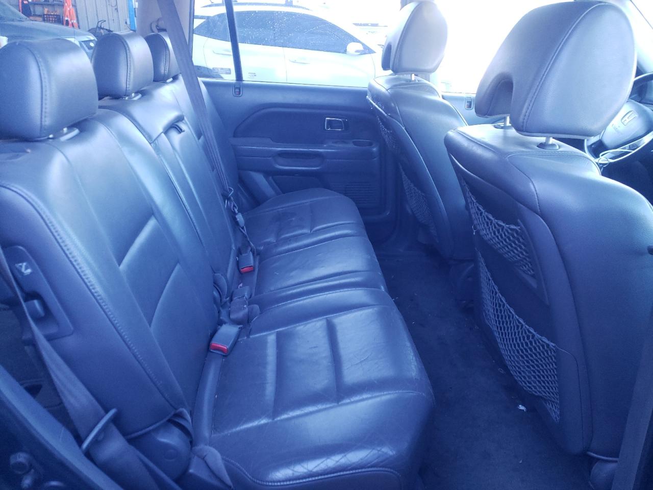 Photo 6 from auction – 2006 HONDA PILOT EX with VIN 2HKYF18536H516596