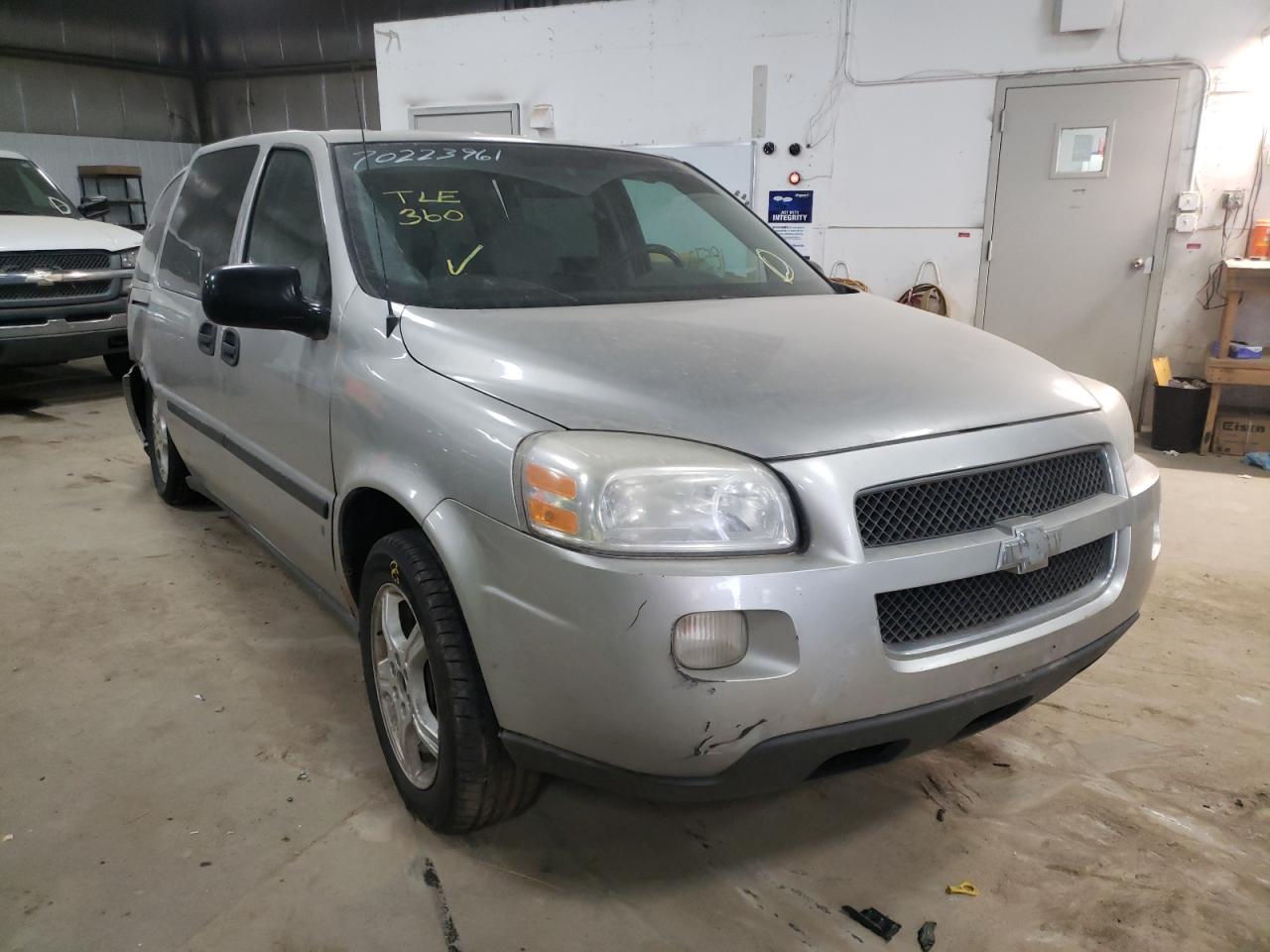CHEVROLET UPLANDER L 2008 with VIN 1GNDV23128D187756 - Photo from auction