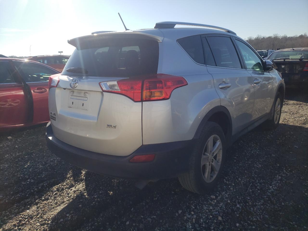 Photo 4 from auction – 2013 TOYOTA RAV4 XLE with VIN 2T3WFREV8DW059378