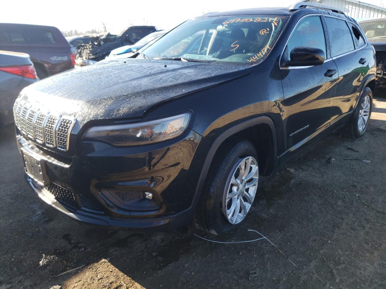 Photo 2 from auction – 2019 JEEP CHEROKEE L with VIN 1C4PJLCB7KD444174