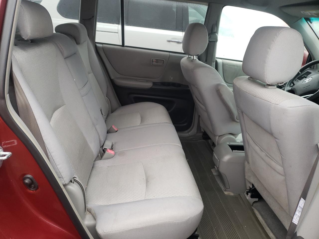 Photo 6 from auction – 2005 TOYOTA HIGHLANDER with VIN JTEEP21A850105635
