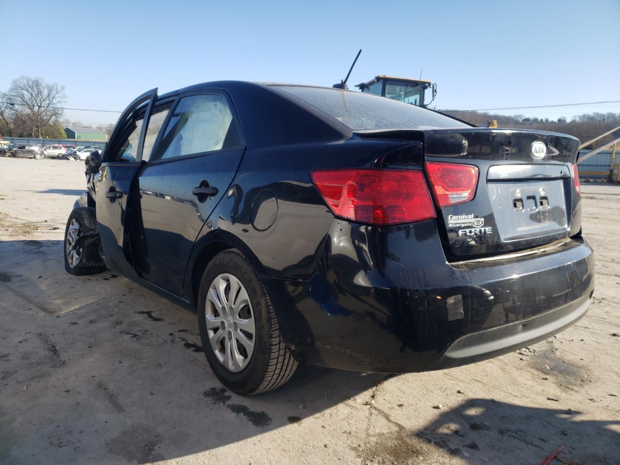 Photo 3 from auction – 2010 KIA FORTE LX with VIN KNAFT4A29A5820653