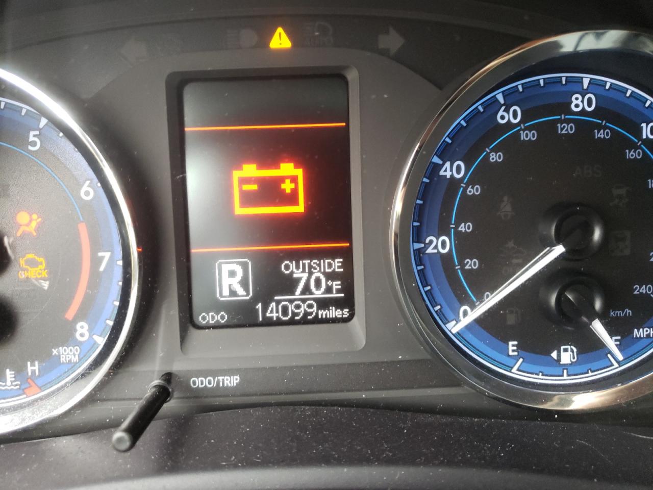Photo 8 from auction – 2019 TOYOTA COROLLA L with VIN 5YFBURHEXKP889173
