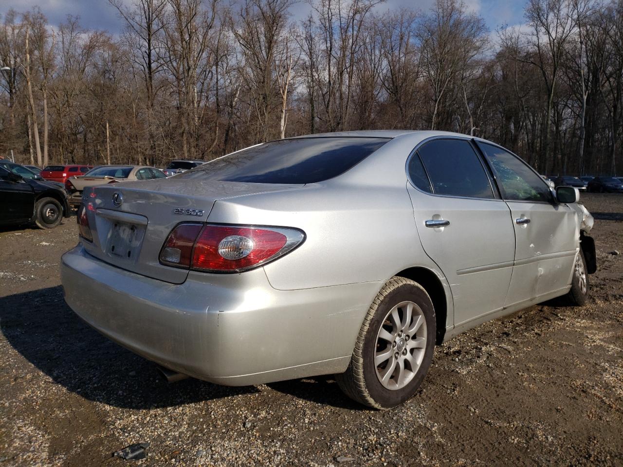 Photo 4 from auction – 2003 LEXUS ES 300 with VIN JTHBF30GX30103807