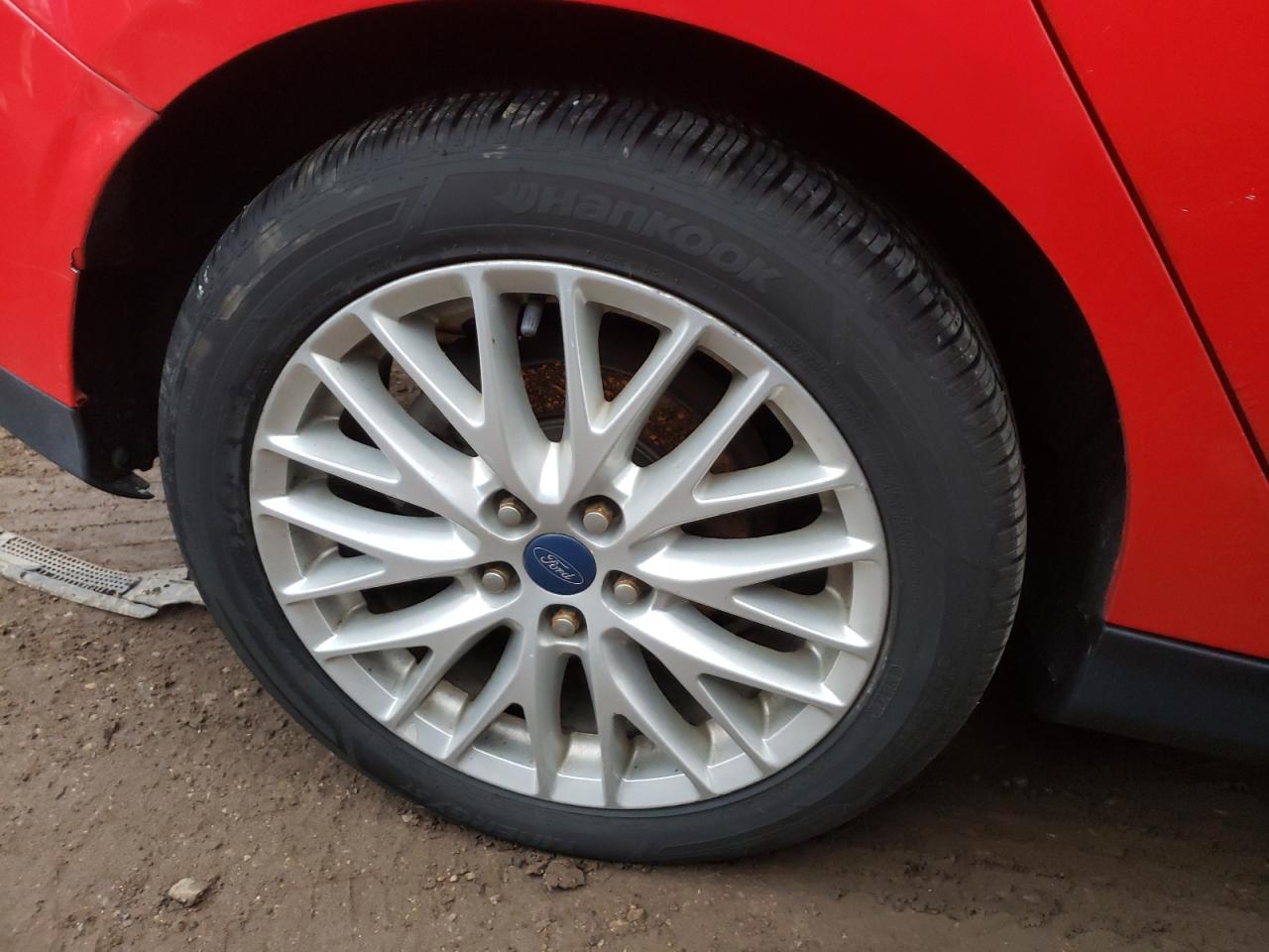 Photo 9 from auction – 2012 FORD FOCUS SEL with VIN 1FAHP3M29CL175979