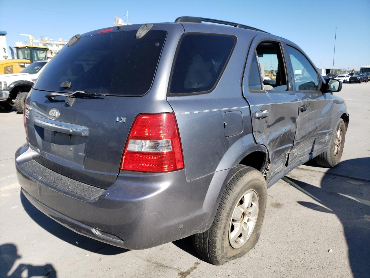 Photo 4 from auction – 2008 KIA SORENTO with VIN KNDJD735185858889