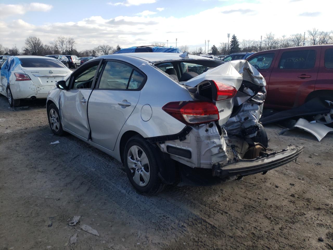 Photo 3 from auction – 2017 KIA FORTE LX with VIN 3KPFK4A70HE157490