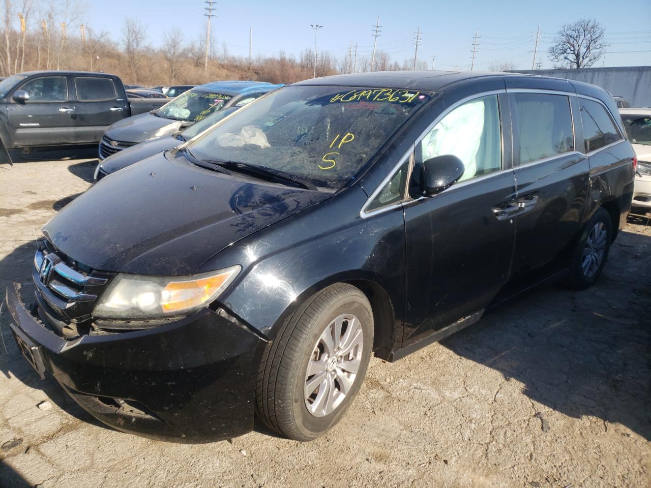 Photo 2 from auction – 2015 HONDA ODYSSEY EX with VIN 5FNRL5H66FB073887
