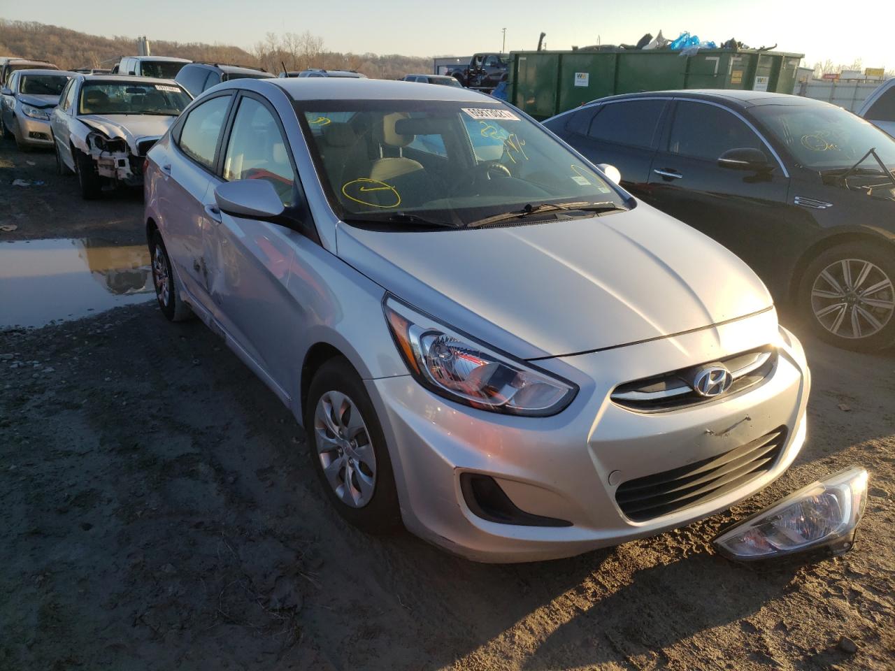 HYUNDAI ACCENT SE 2017 with VIN KMHCT4AE3HU221467 - Photo from auction
