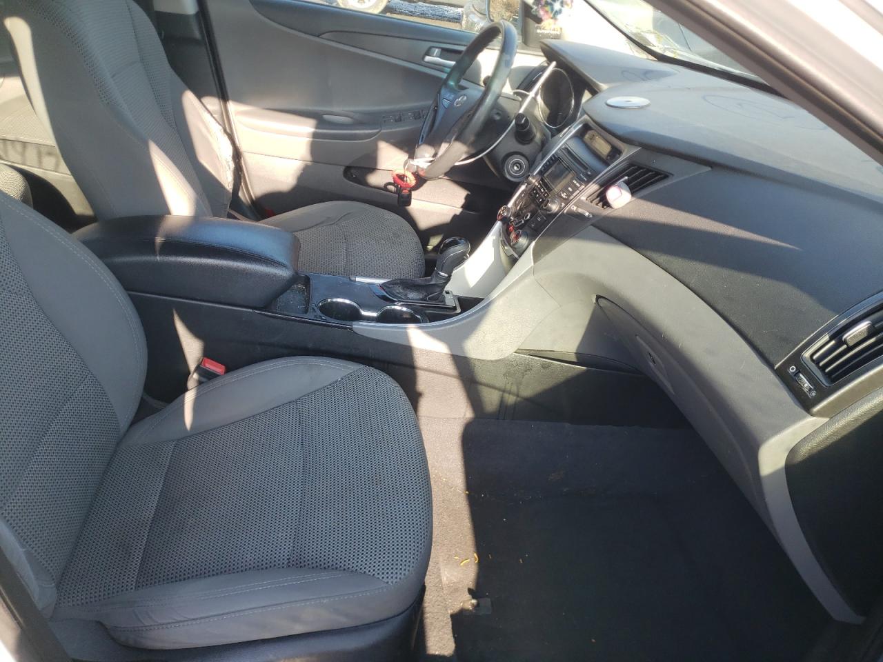 Zdjęcie 5 z aukcji – 2012 HYUNDAI SONATA GLS z VIN 5NPEB4AC2CH377274