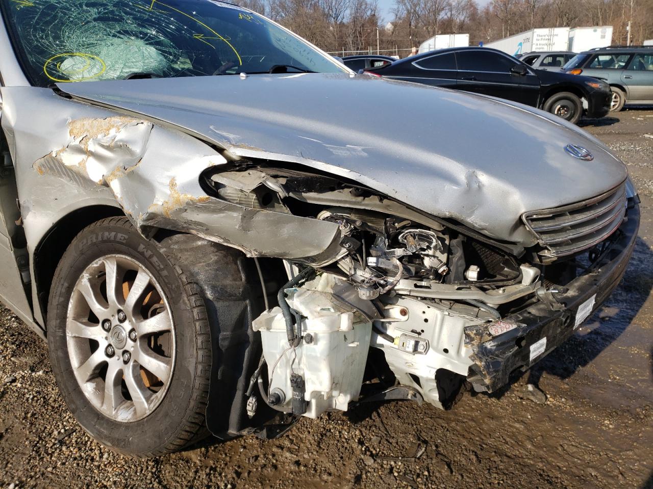 Photo 9 from auction – 2003 LEXUS ES 300 with VIN JTHBF30GX30103807