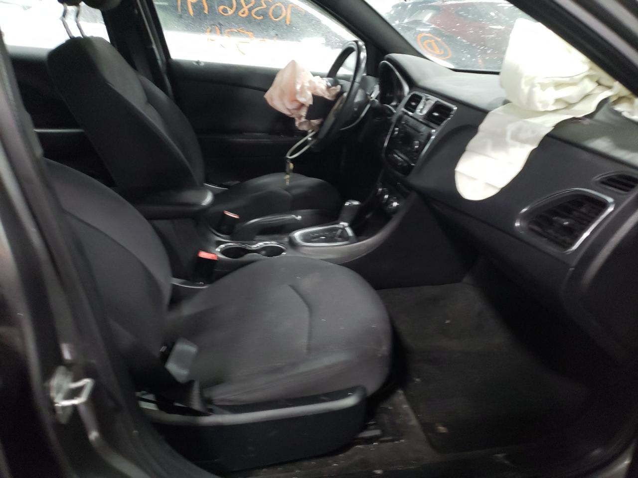 Photo 5 from auction – 2012 CHRYSLER 200 TOURIN with VIN 1C3CCBBG6CN296972