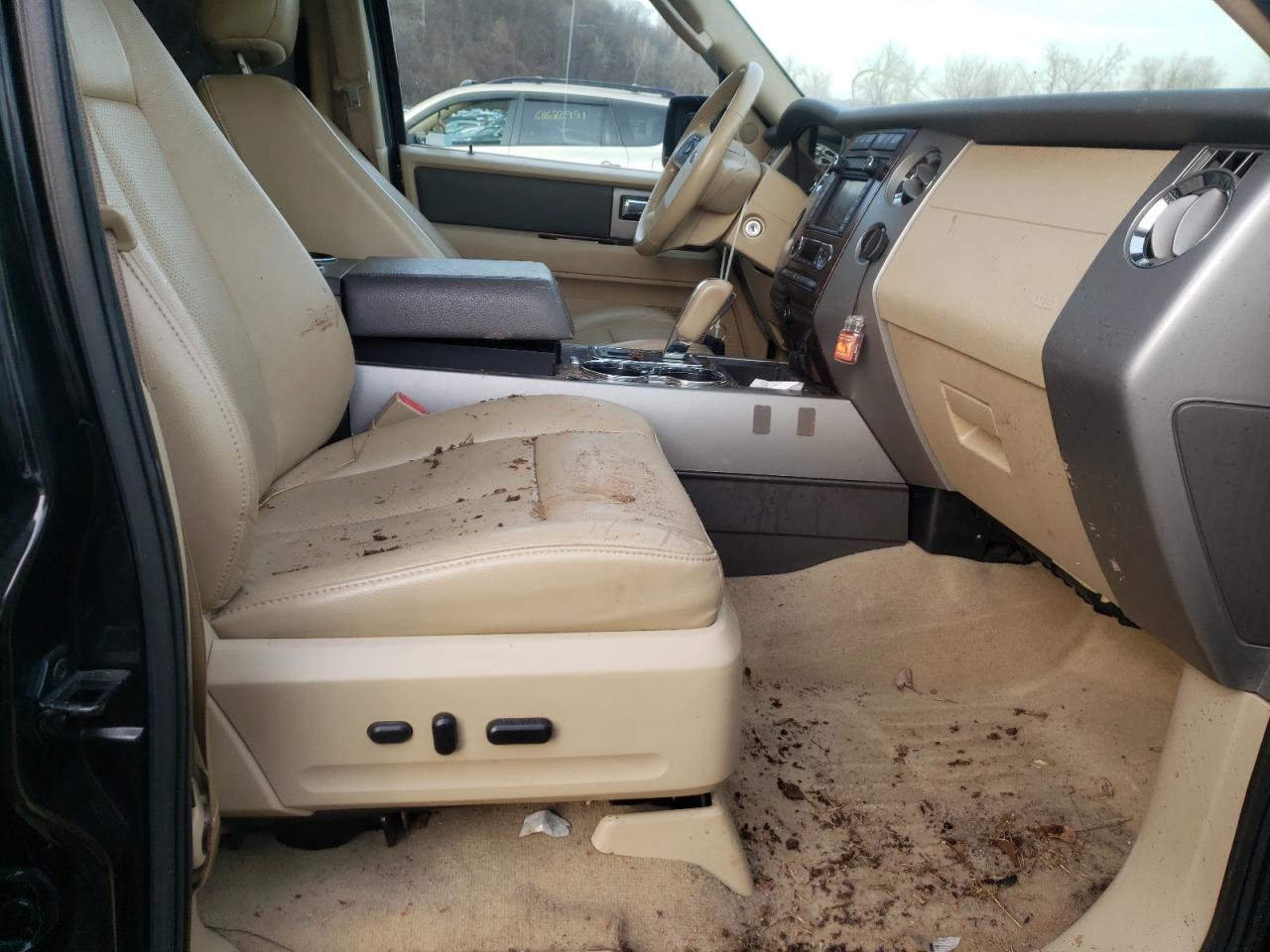 Photo 19 from auction – 2013 FORD EXPEDITION with VIN 1FMJK1J54DEF34654