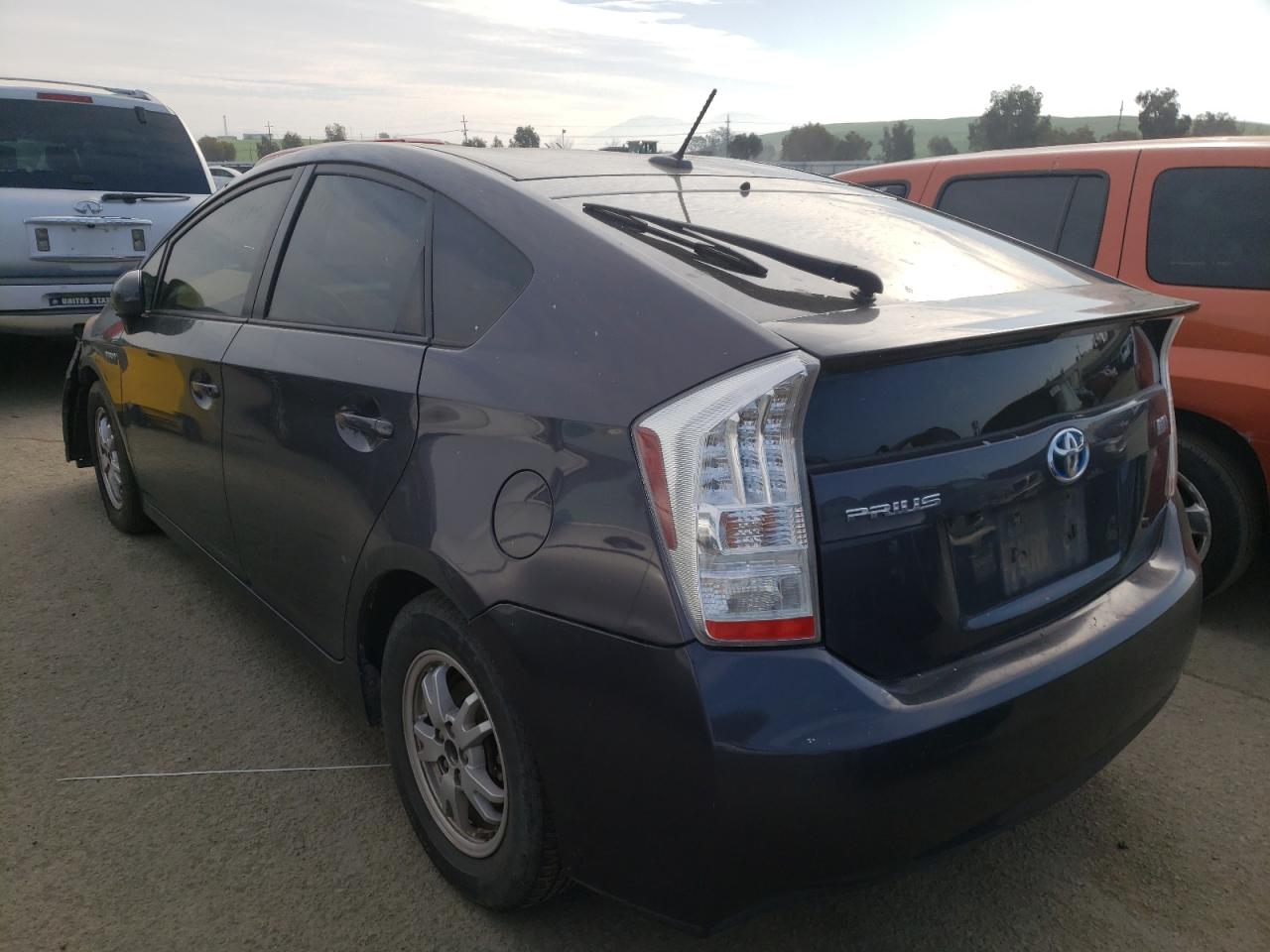 Photo 3 from auction – 2011 TOYOTA PRIUS with VIN JTDKN3DU3B5342850