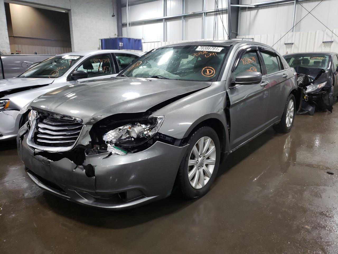 Foto 2 de la subasta – 2012 CHRYSLER 200 TOURIN con VIN 1C3CCBBG6CN296972