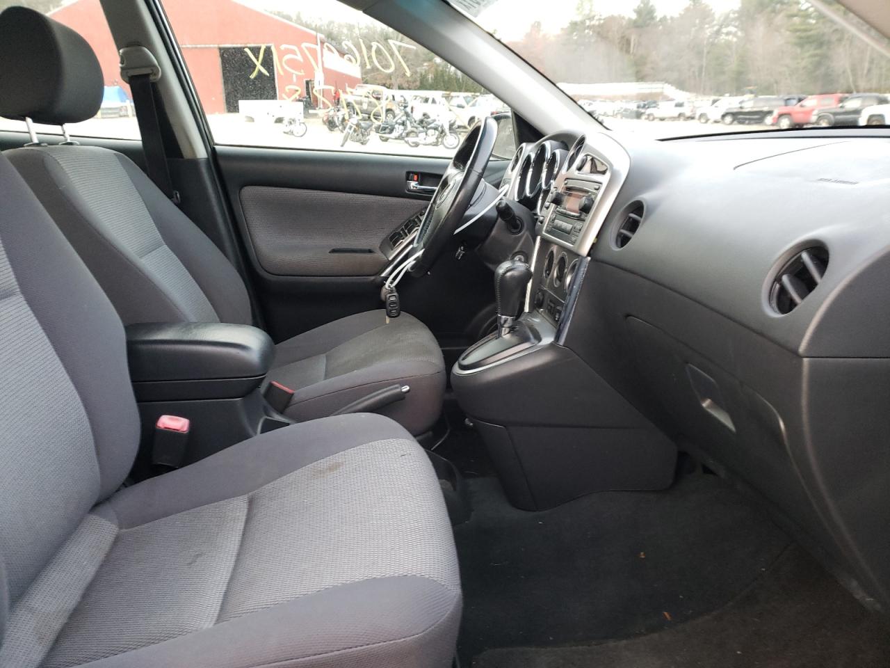 Photo 5 from auction – 2006 TOYOTA MATRIX with VIN 2T1LR32E36C562051