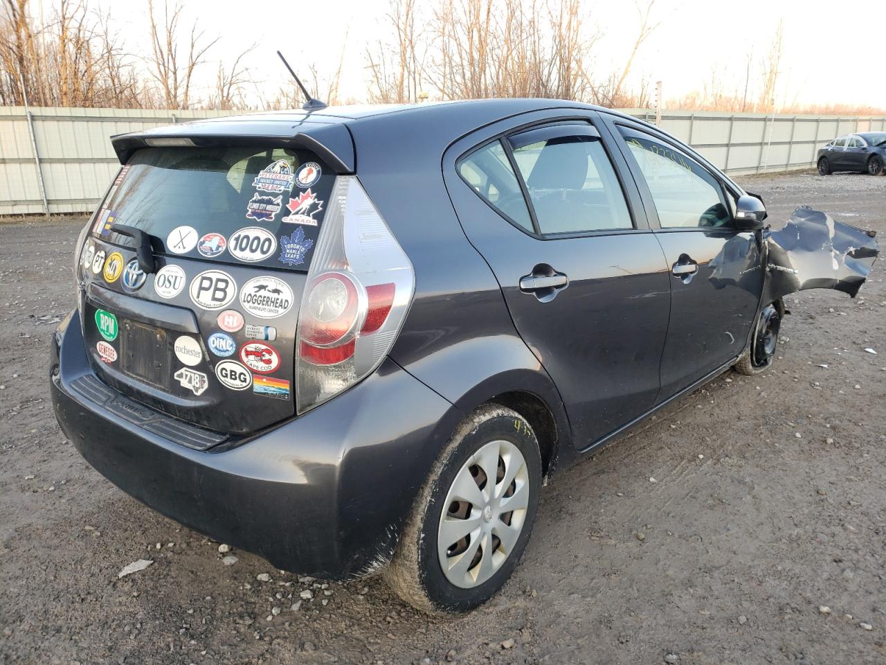 Photo 4 from auction – 2012 TOYOTA PRIUS C with VIN JTDKDTB3XC1008076