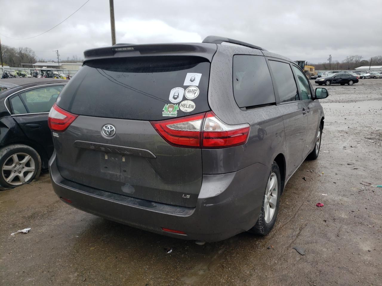 Photo 4 from auction – 2017 TOYOTA SIENNA LE with VIN 5TDKZ3DC6HS788375