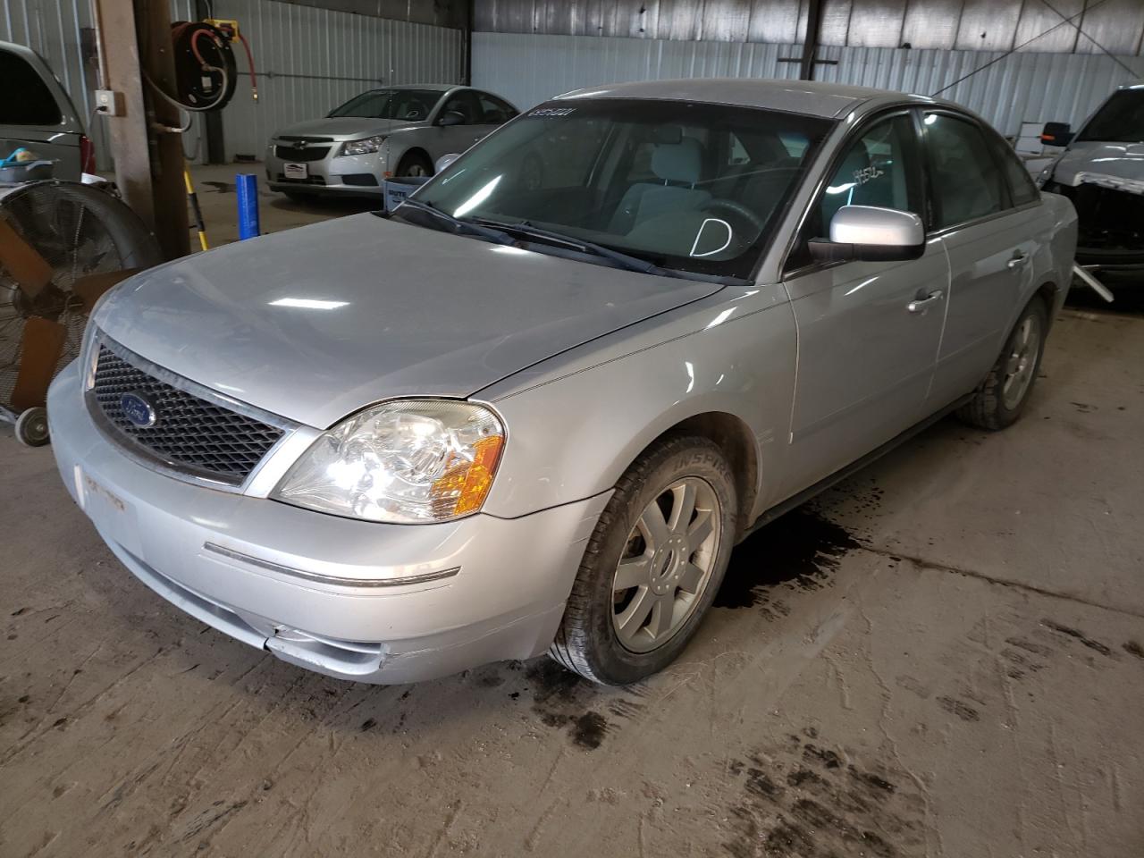 Photo 2 from auction – 2005 FORD FIVE HUNDR with VIN 1FAFP23165G155095
