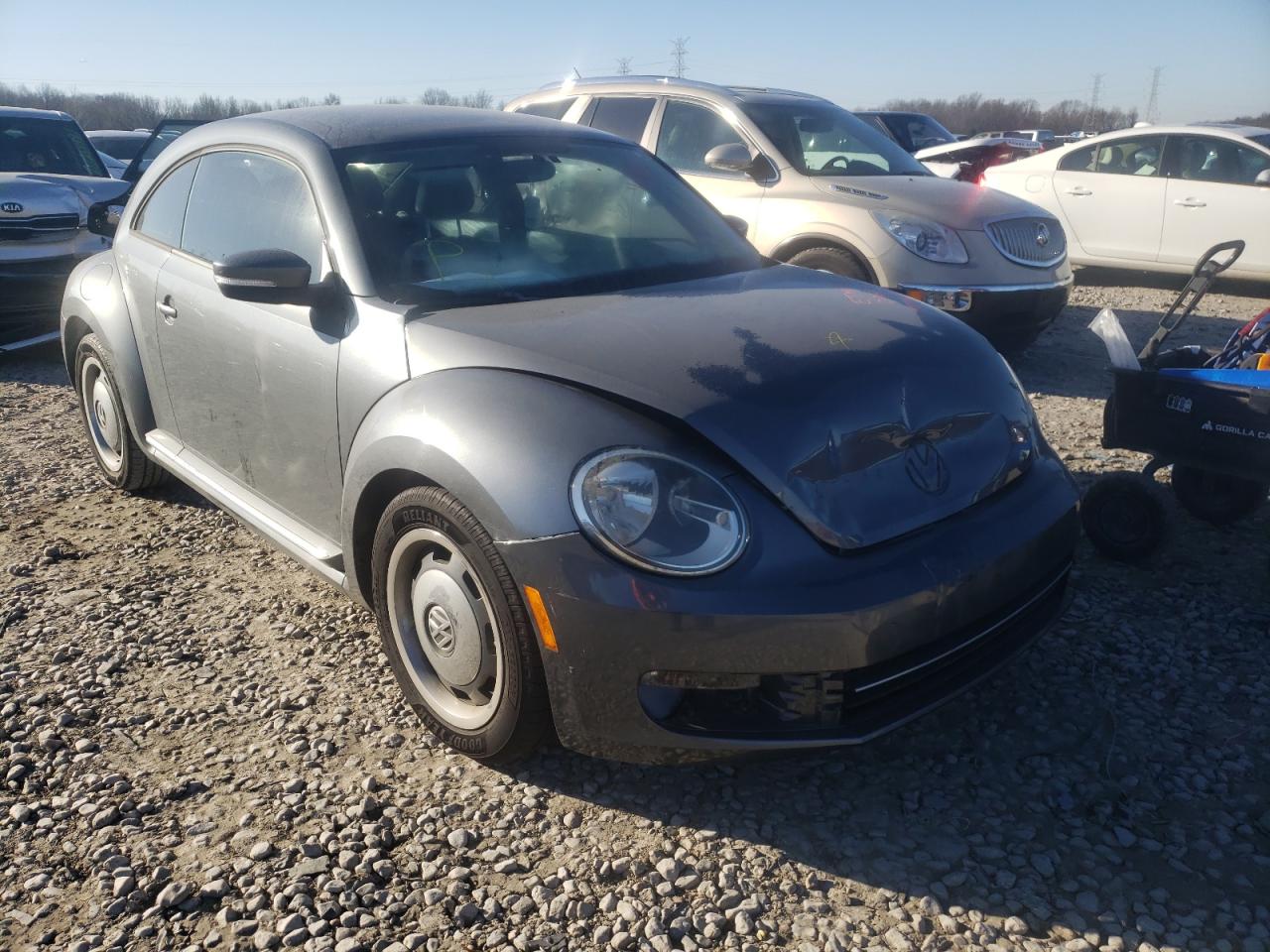 VOLKSWAGEN BEETLE 2012 with VIN 3VWJX7AT0CM633906 - Photo from auction
