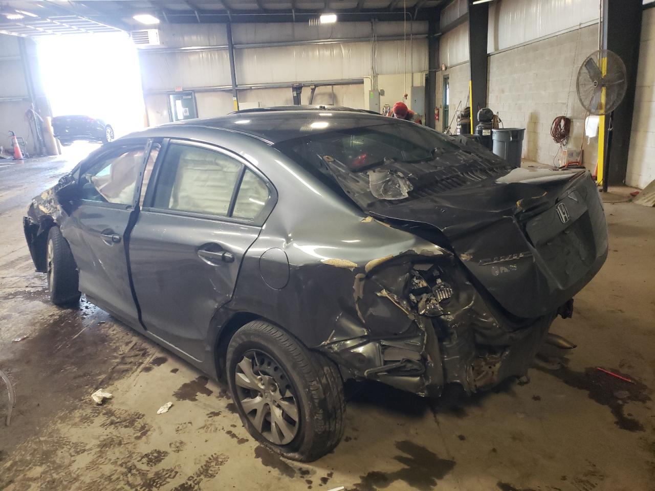 Photo 3 from auction – 2012 HONDA CIVIC LX with VIN 2HGFB2F58CH320560