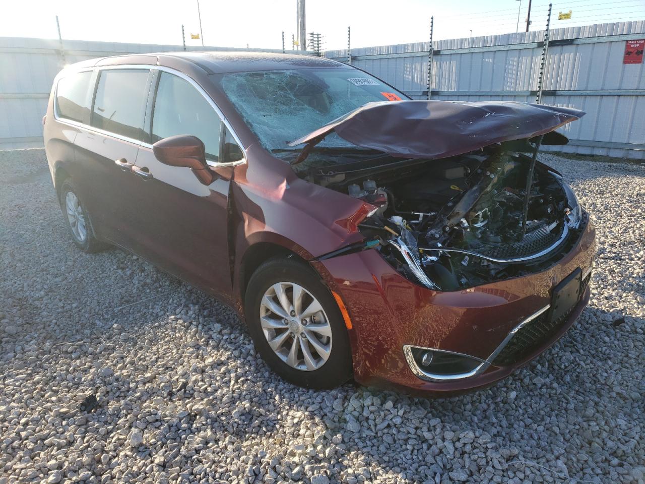 CHRYSLER PACIFICA T 2019 with VIN 2C4RC1FG1KR667676 - Photo from auction