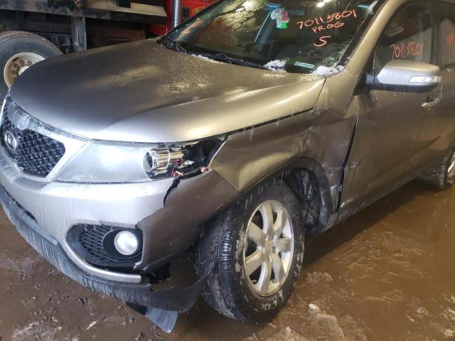 Photo 9 from auction – 2011 KIA SORENTO BA with VIN 5XYKTCA19BG116710