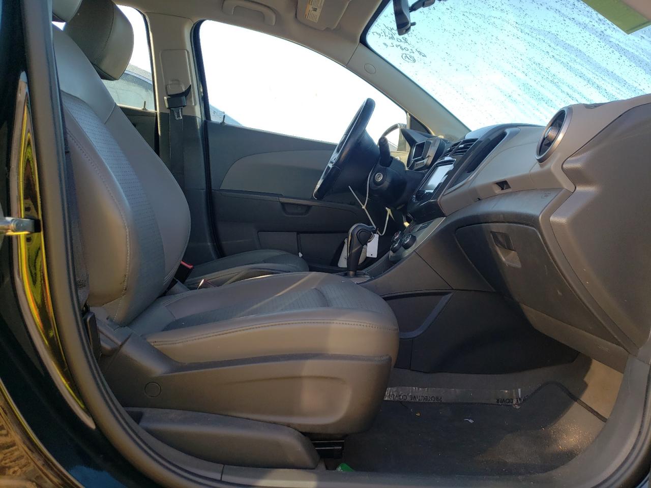 Photo 5 from auction – 2015 CHEVROLET SONIC LTZ with VIN 1G1JE6SB3F4100529
