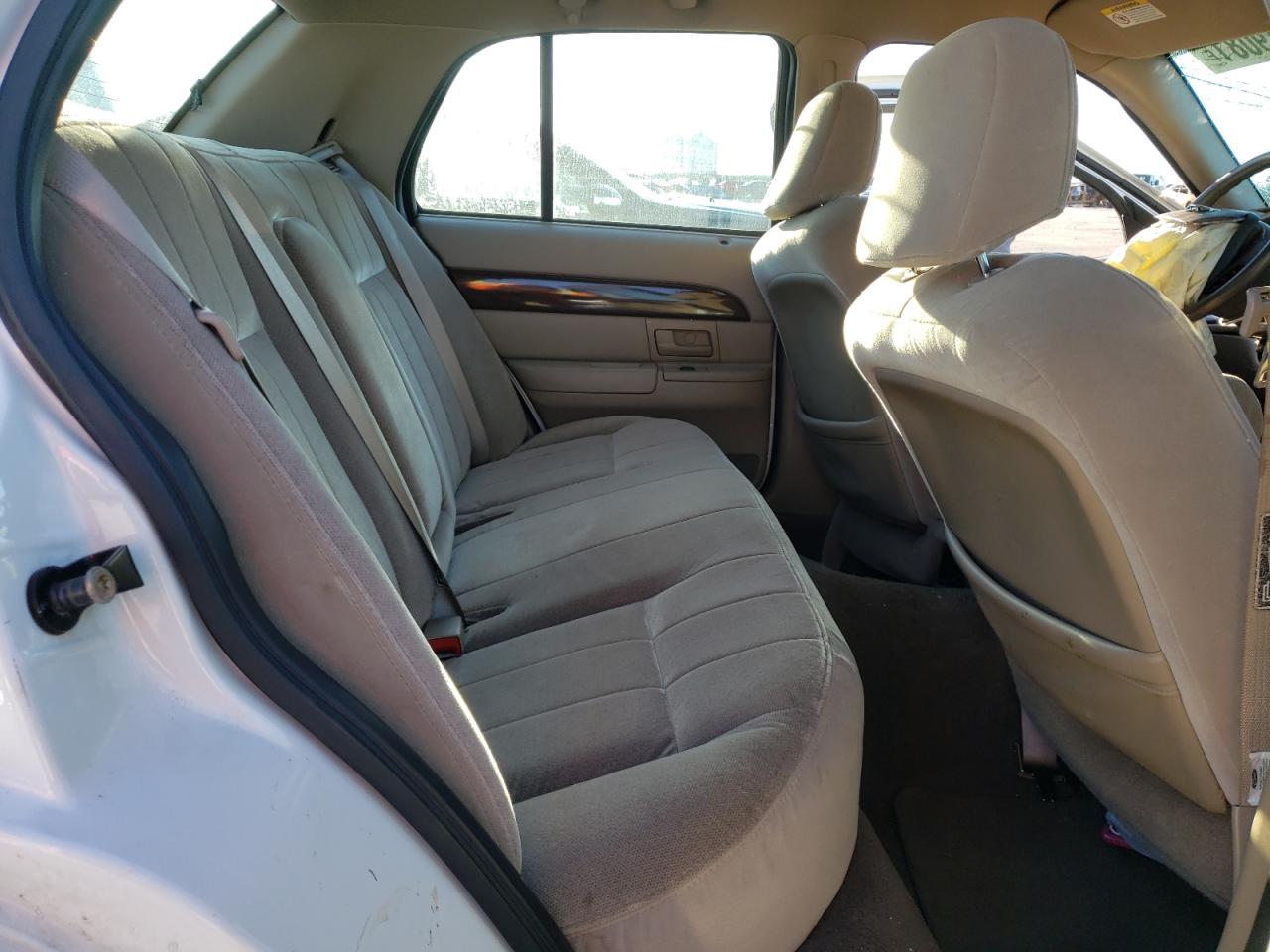 Photo 6 from auction – 2004 MERCURY GRAND MARQ with VIN 2MEFM74W14X628323