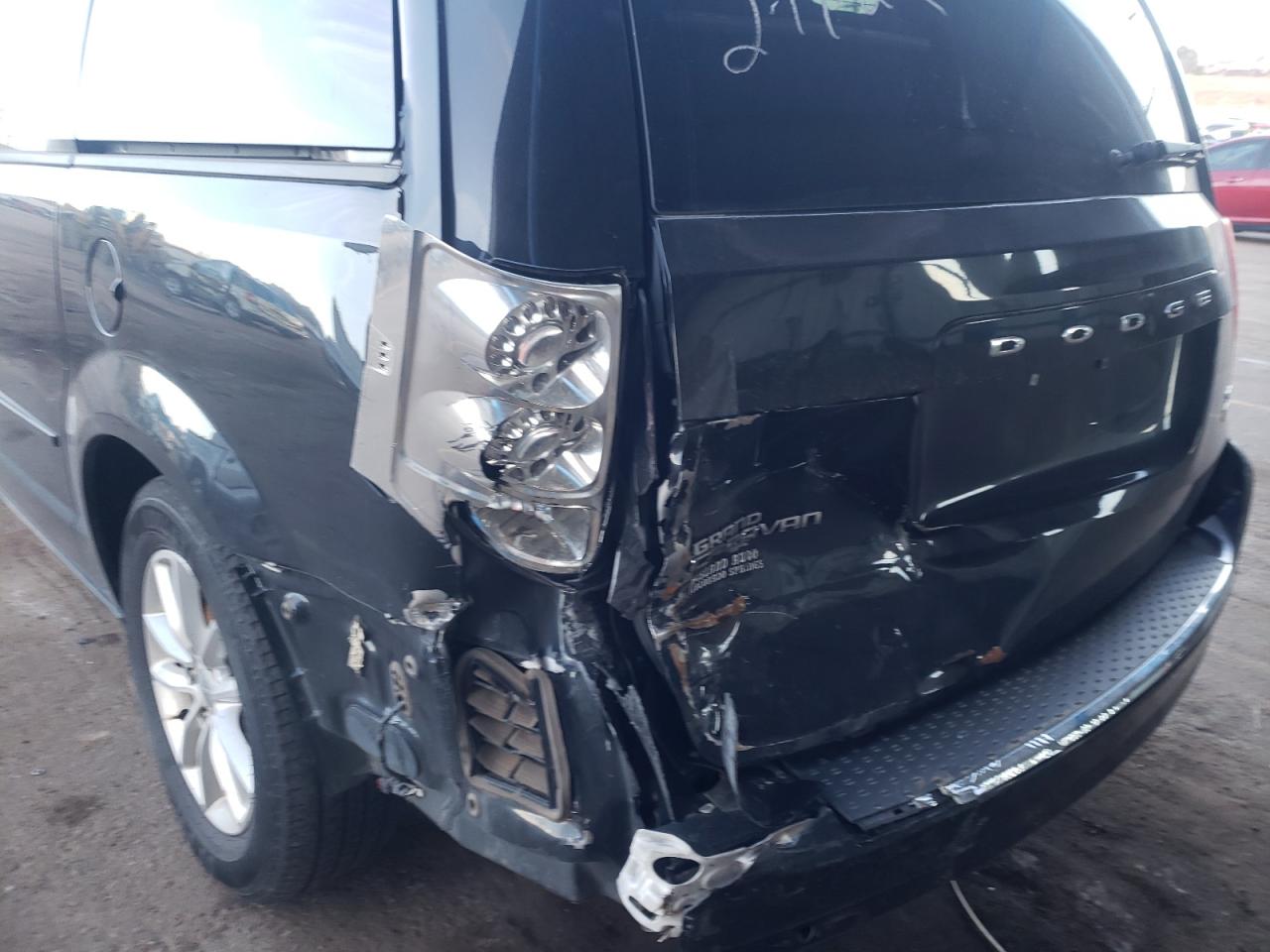 Photo 9 from auction – 2016 DODGE GRAND CARA with VIN 2C4RDGCG4GR143255