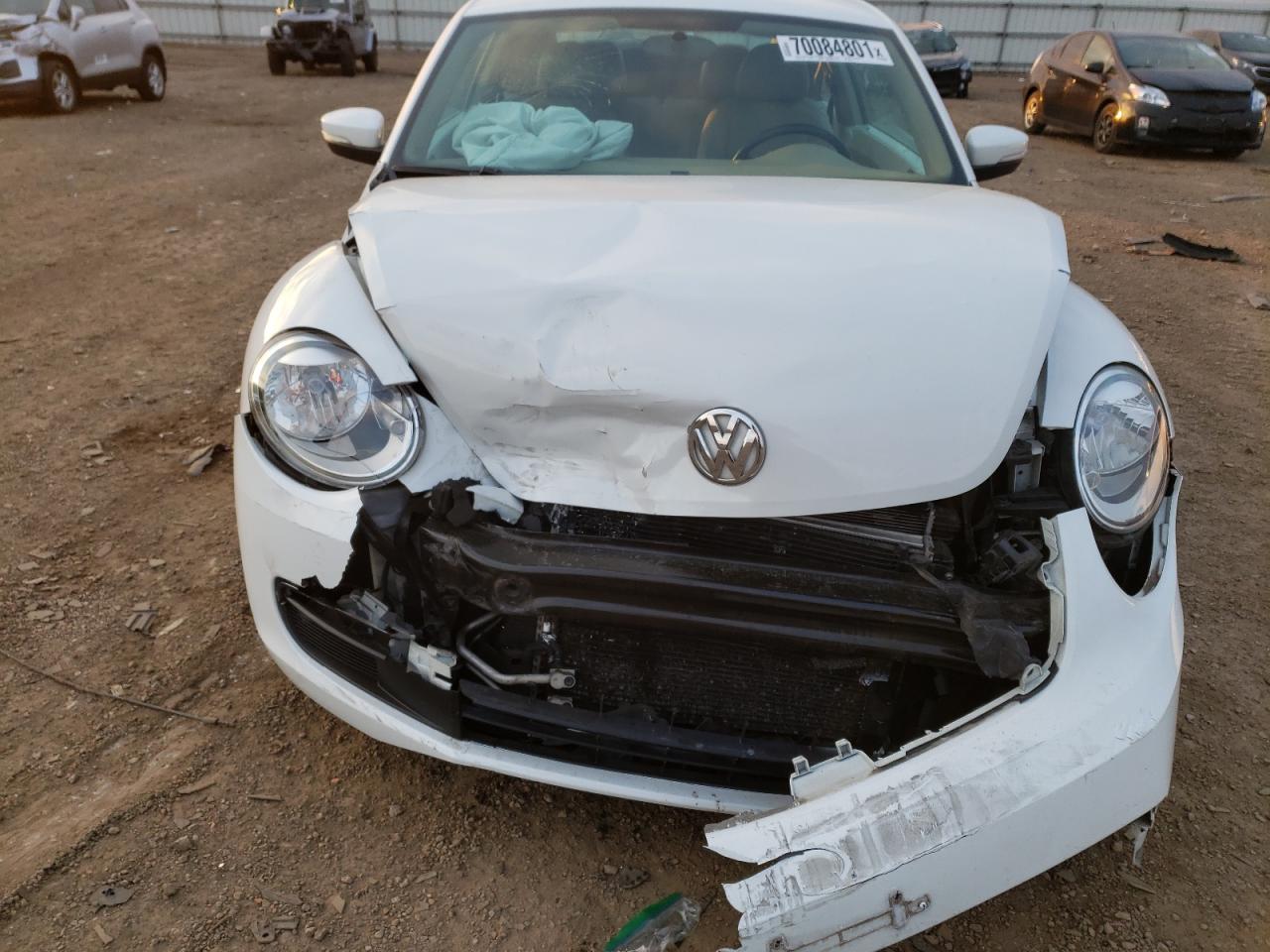 Photo 9 from auction – 2015 VOLKSWAGEN BEETLE 1.8 with VIN 3VWJ07AT2FM603699