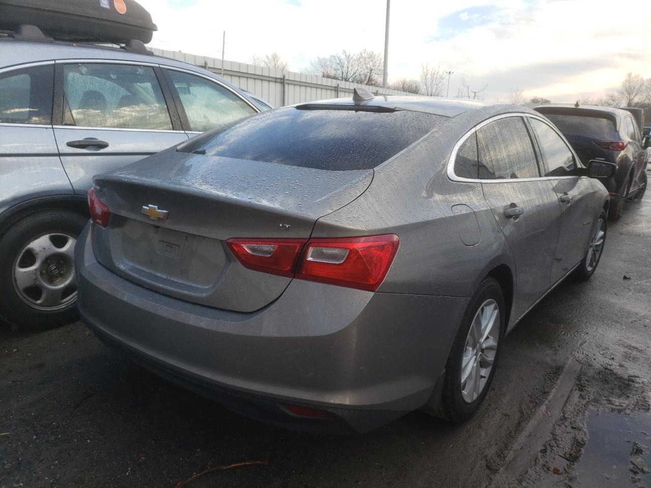 Photo 4 from auction – 2017 CHEVROLET MALIBU LT with VIN 1G1ZE5ST2HF241296