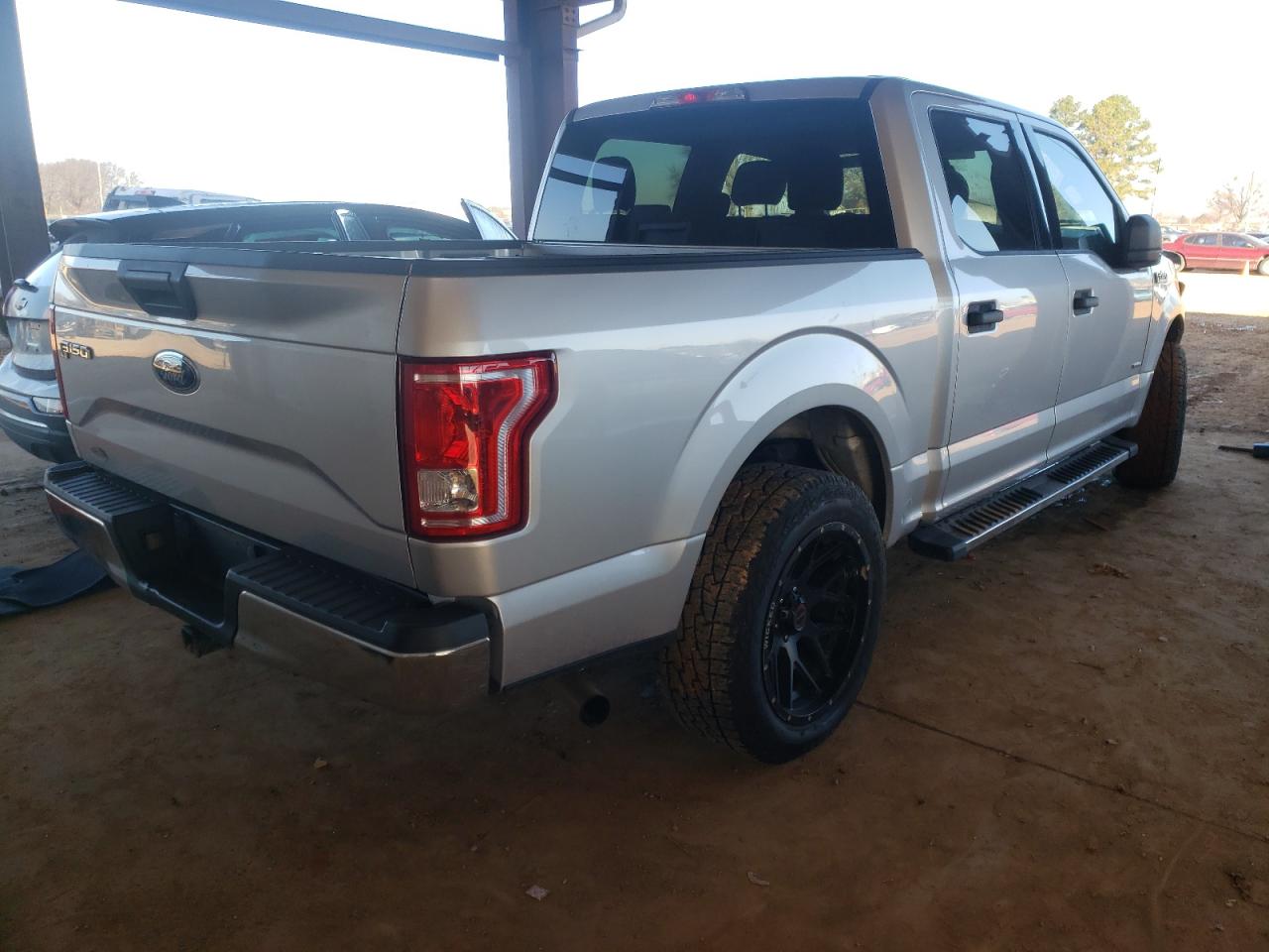 Photo 4 from auction – 2017 FORD F150 SUPER with VIN 1FTEW1CPXHFC77850