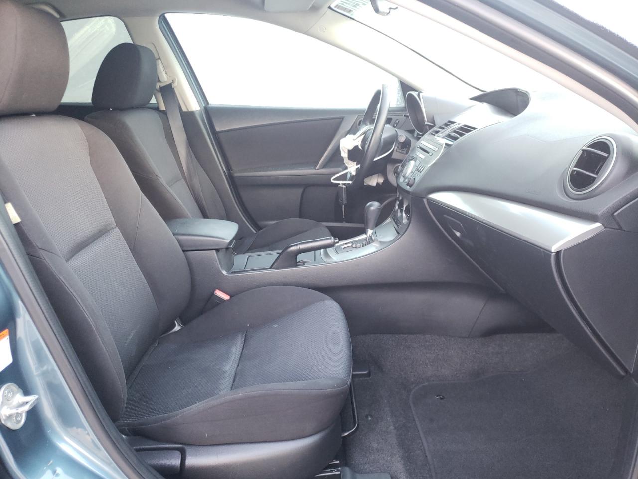 Photo 5 from auction – 2011 MAZDA 3 with VIN JM1BL1VGXB1449064
