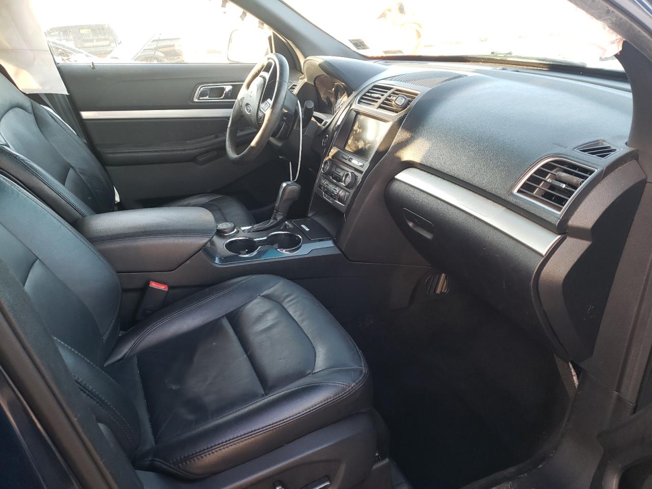 Photo 5 from auction – 2016 FORD EXPLORER X with VIN 1FM5K8D89GGB08516