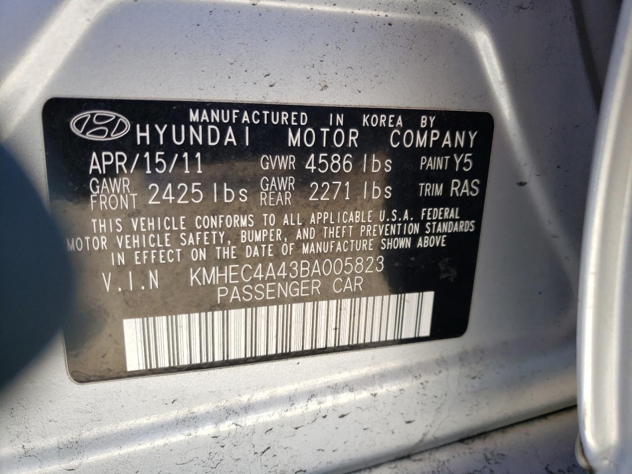 Photo 10 from auction – 2011 HYUNDAI SONATA HYB with VIN KMHEC4A43BA005823