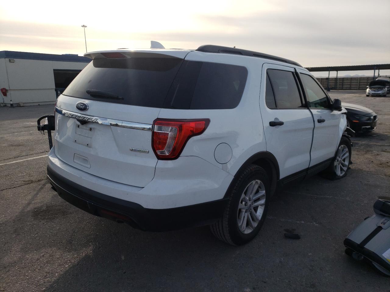 Photo 4 from auction – 2016 FORD EXPLORER with VIN 1FM5K7BH5GGB94307