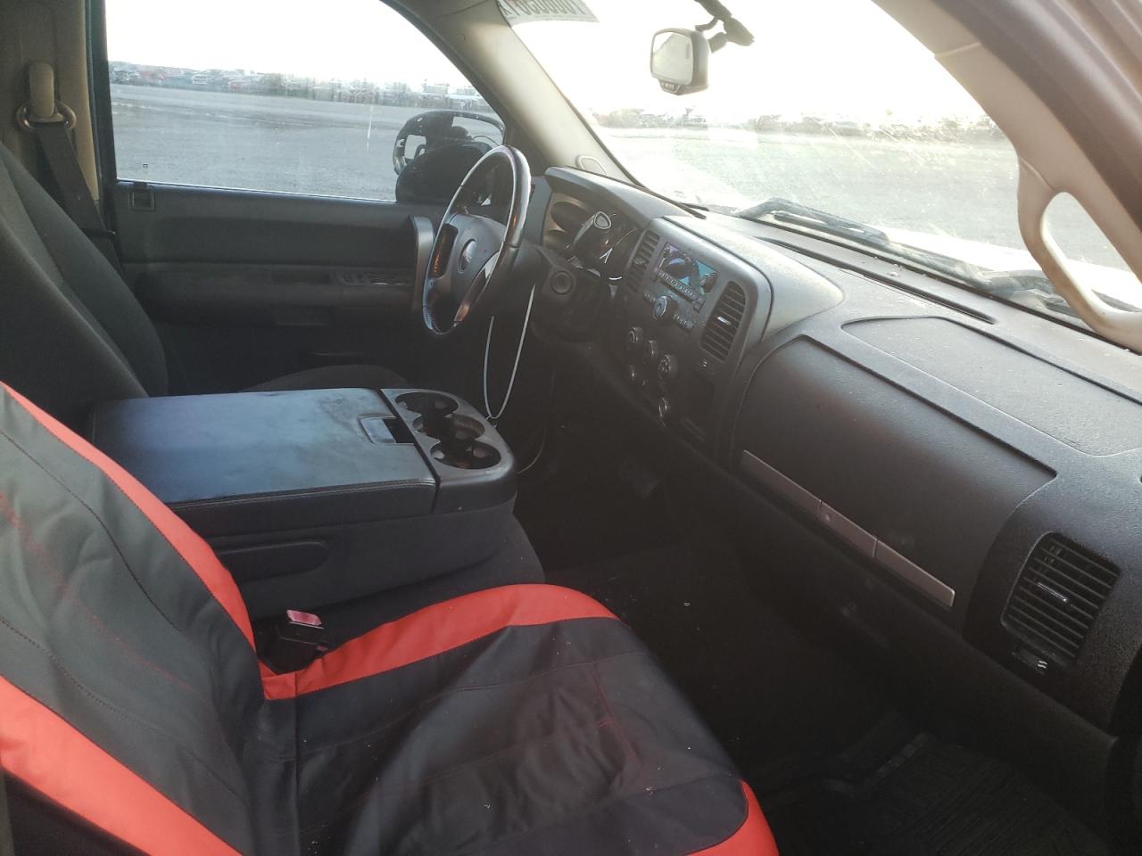 Photo 5 from auction – 2008 GMC SIERRA C15 with VIN 3GTEC13J68G312533