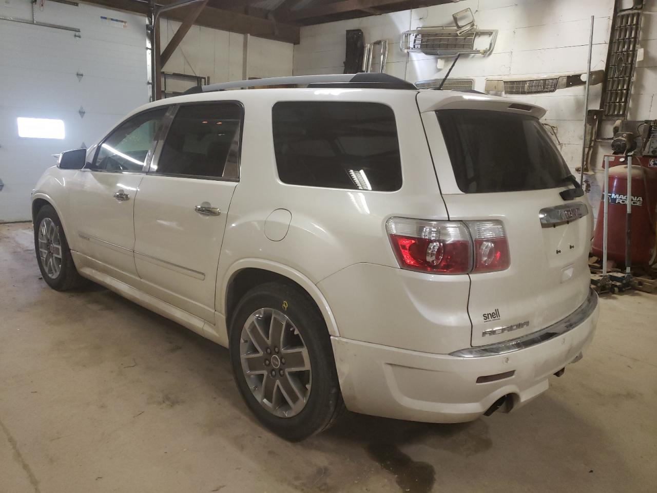 Photo 3 from auction – 2011 GMC ACADIA DEN with VIN 1GKKVTED1BJ383004