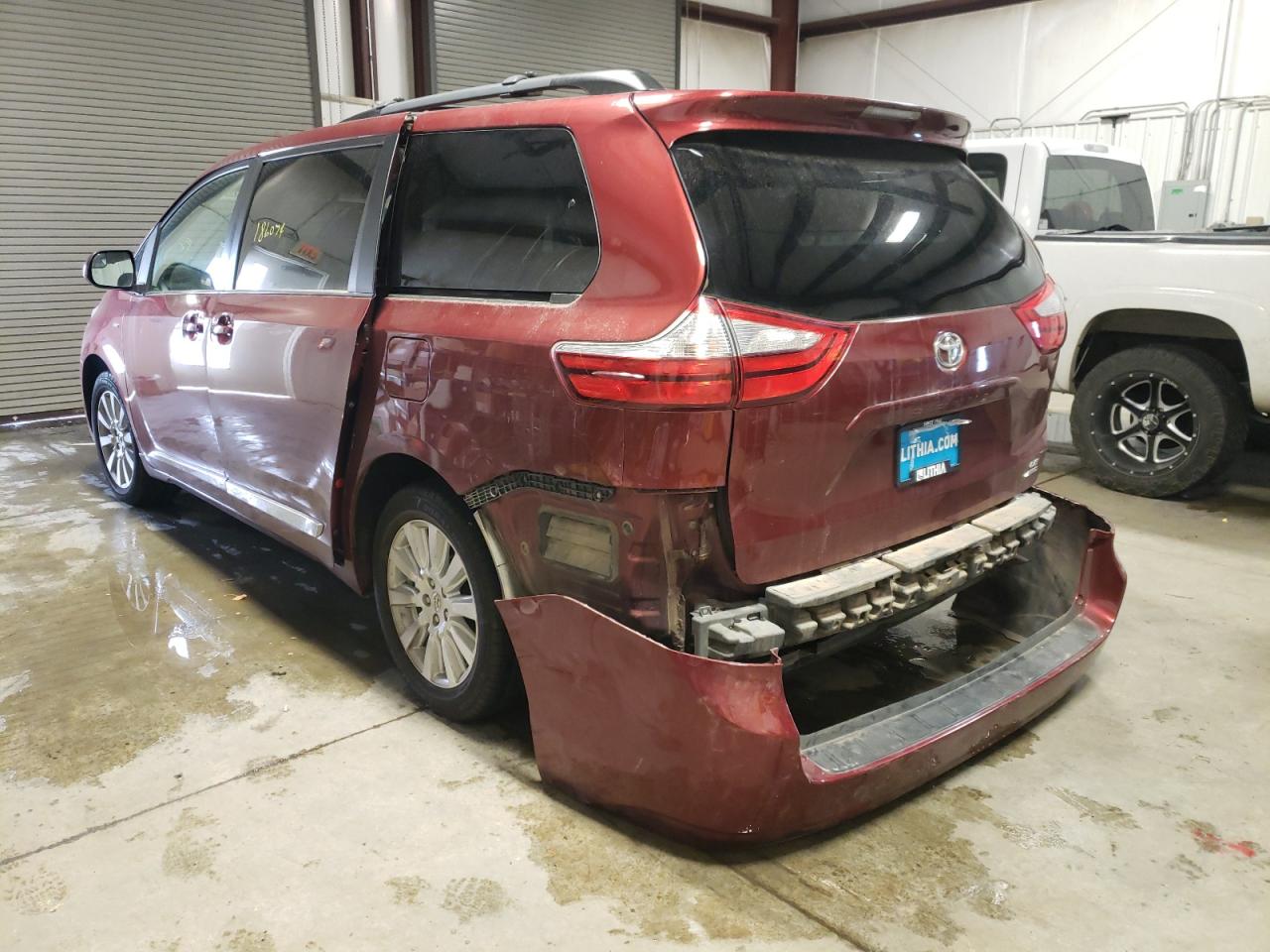 Photo 3 from auction – 2017 TOYOTA SIENNA LE with VIN 5TDJZ3DC7HS148963