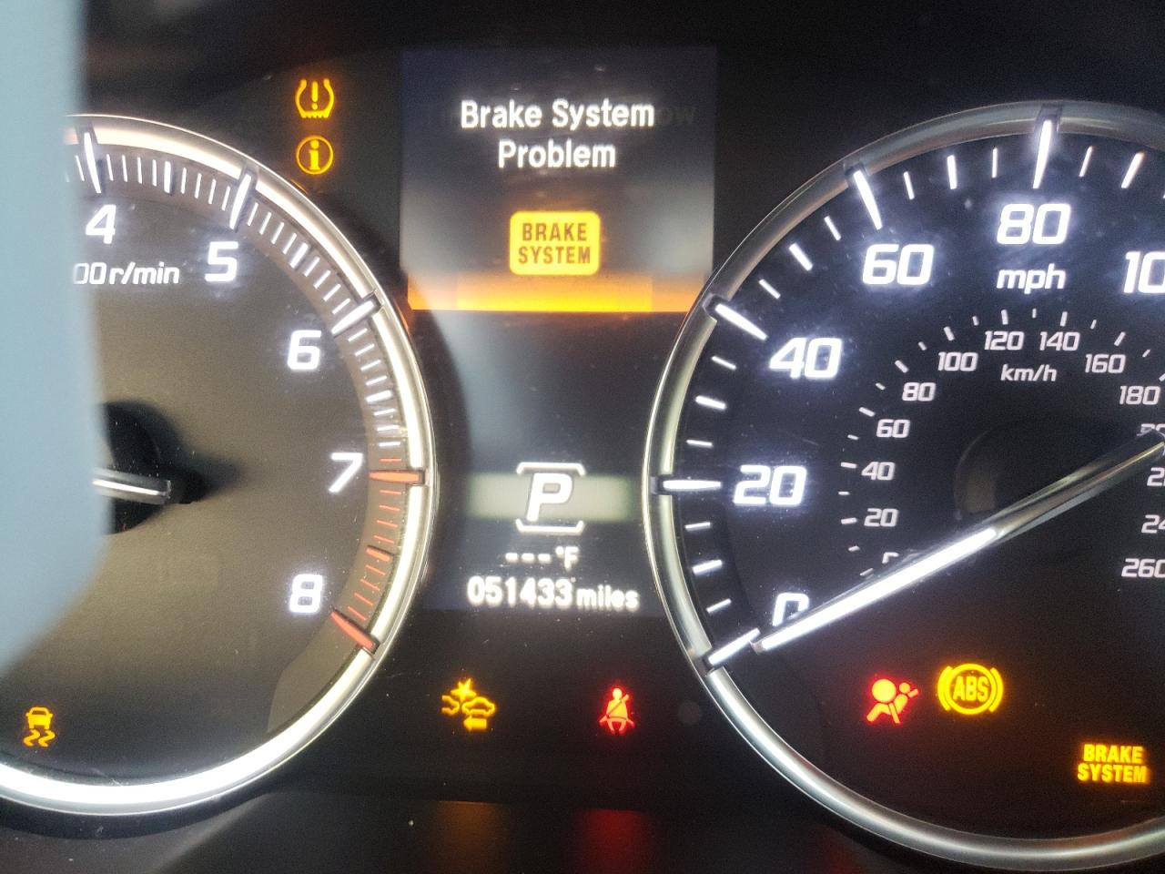 Photo 8 from auction – 2017 ACURA TLX TECH with VIN 19UUB1F55HA003293