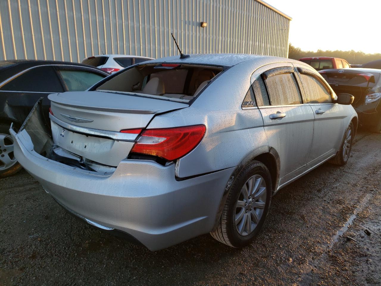 Photo 4 from auction – 2012 CHRYSLER 200 TOURIN with VIN 1C3CCBBB5CN127434