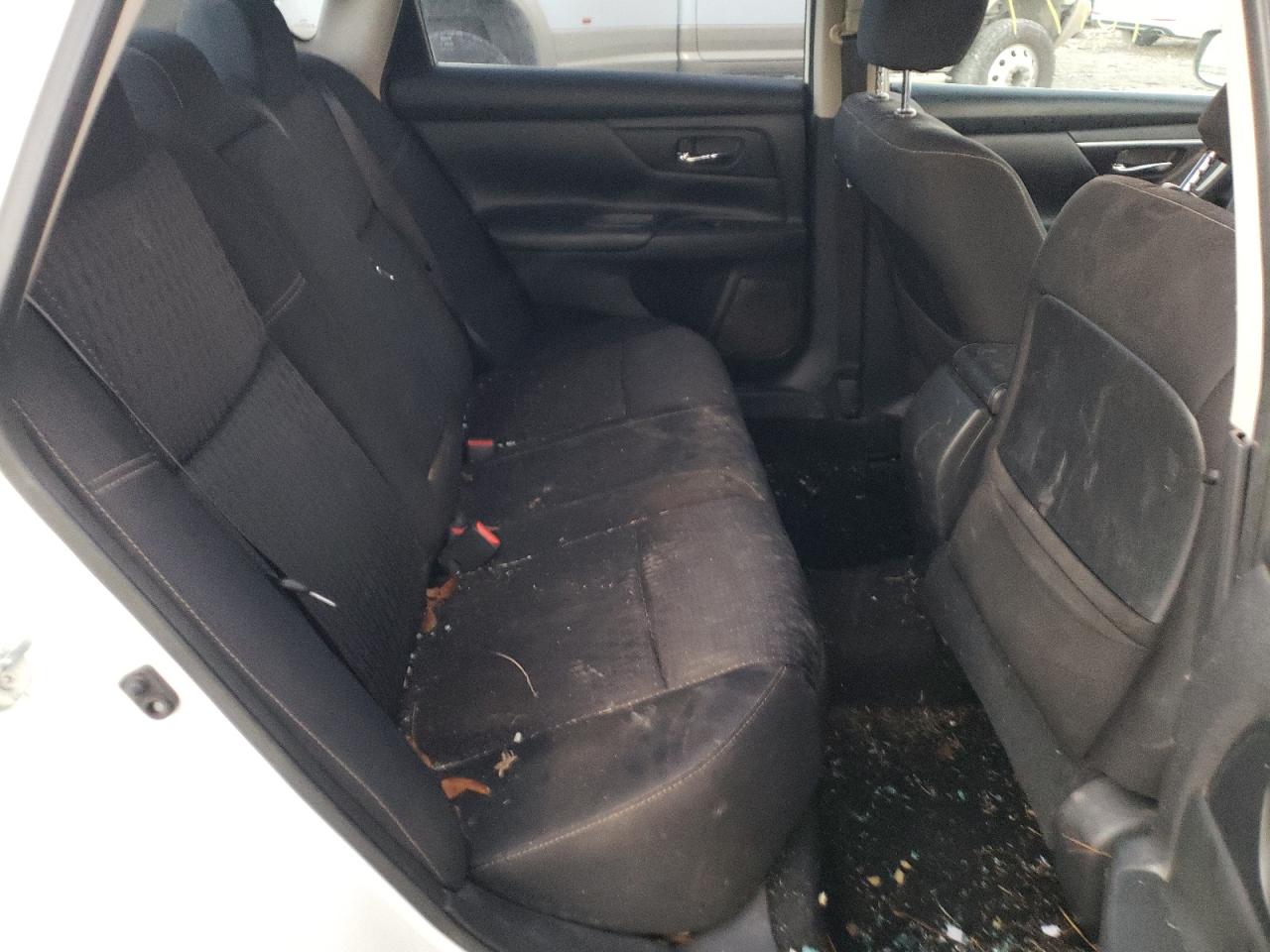 Photo 6 from auction – 2016 NISSAN ALTIMA 2.5 with VIN 1N4AL3AP0GN367105