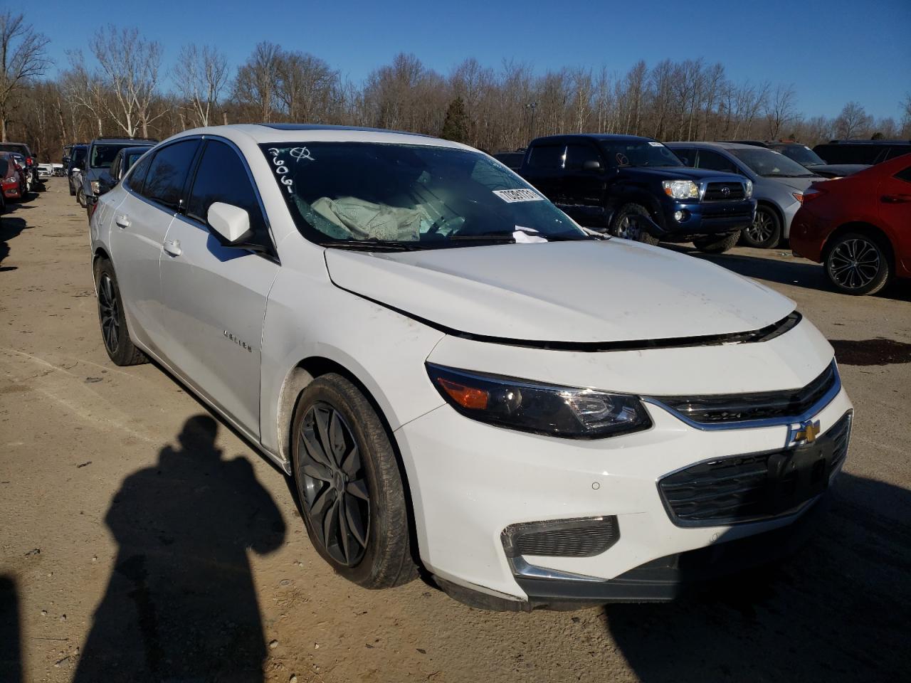CHEVROLET MALIBU LT 2018 with VIN 1G1ZD5ST4JF260618 - Photo from auction