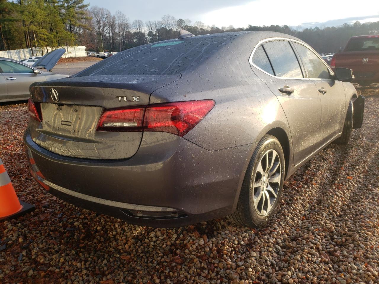 Photo 4 from auction – 2017 ACURA TLX TECH with VIN 19UUB1F55HA003293