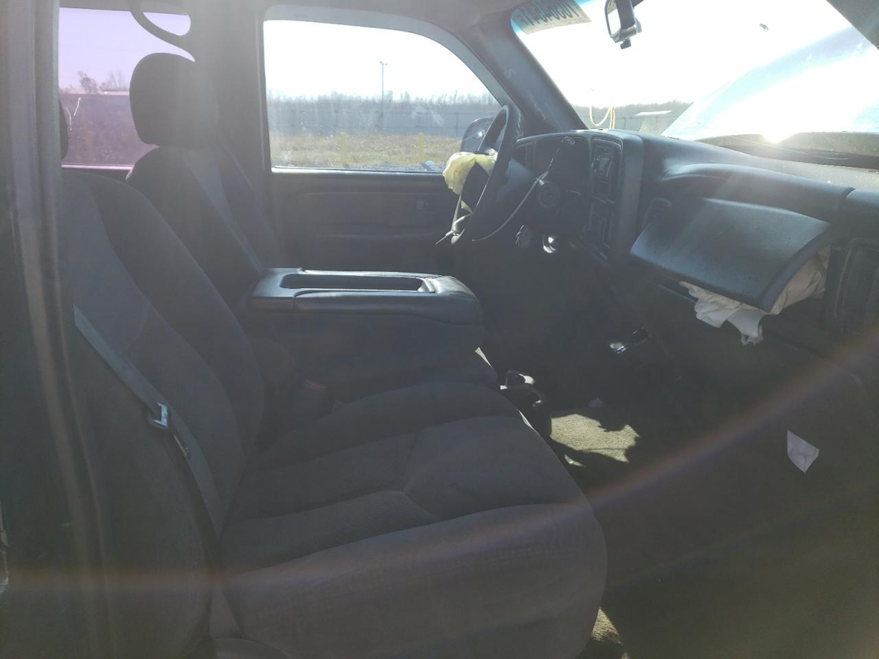 Photo 5 from auction – 2006 CHEVROLET SILVERADO with VIN 2GCEC13V961277012